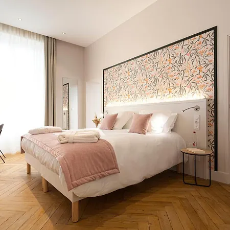 Demeures Et Chateaux - Domaine De Valinches Hotel